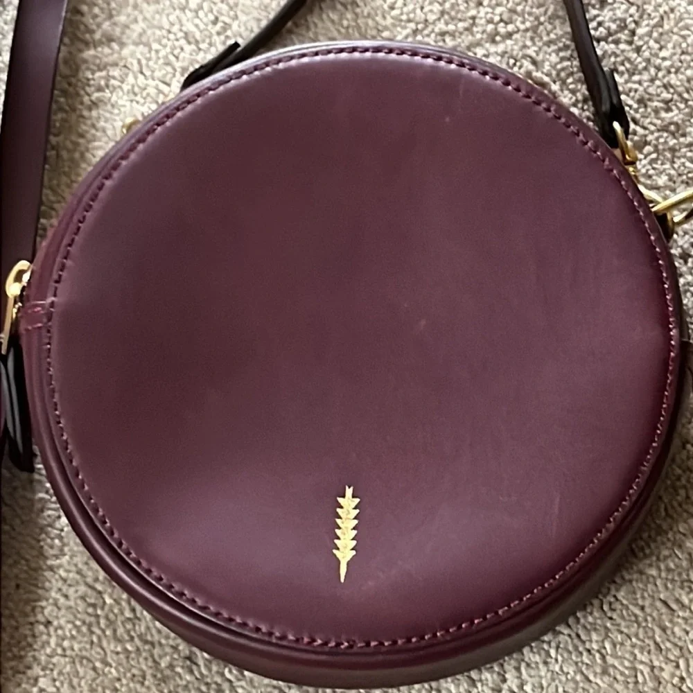 THACKER New York Leigh Cardinal convertible leather circle crossbody handbag